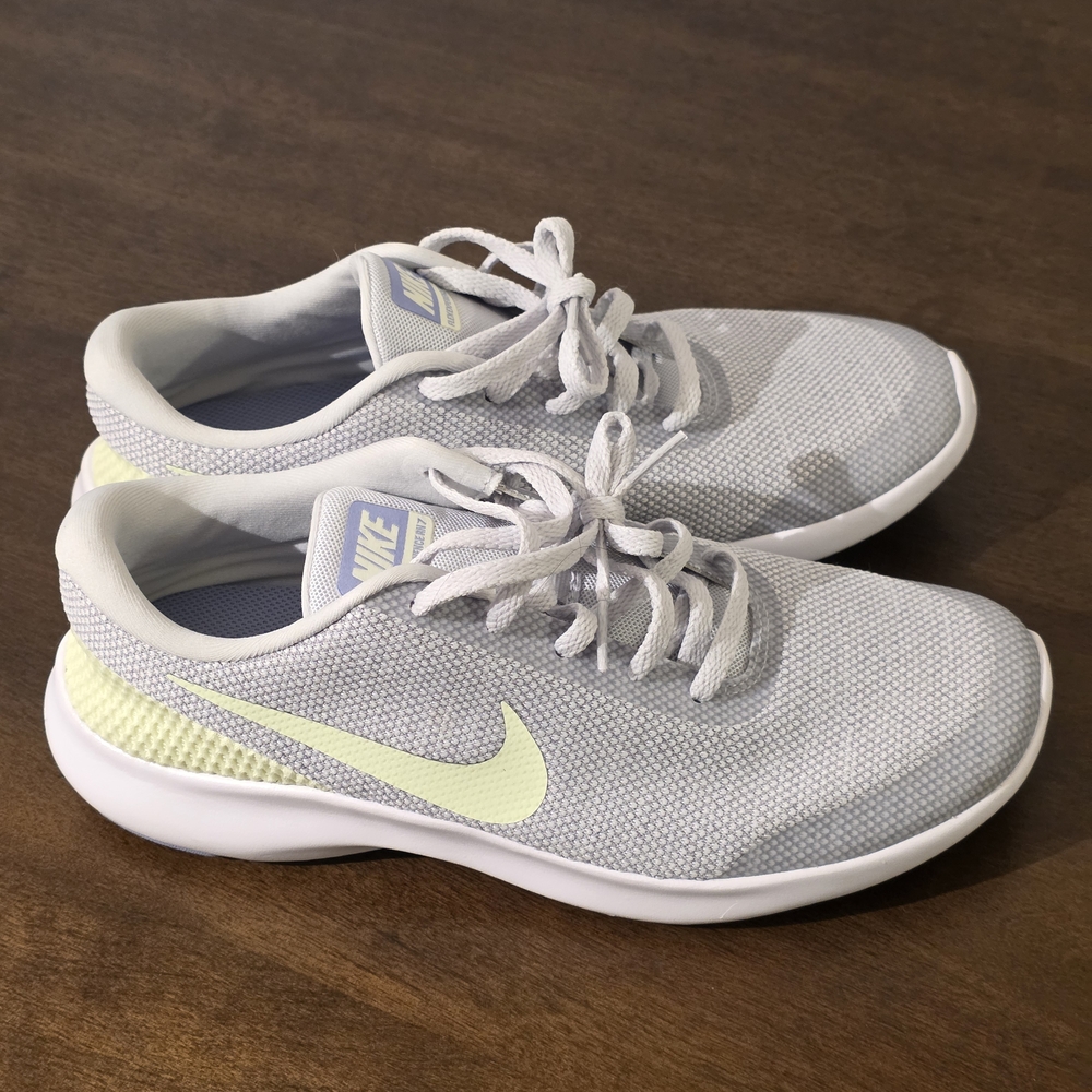 Nike Flex Experience RN7 Gray & Pale Yellow Swoosh, Sz 9